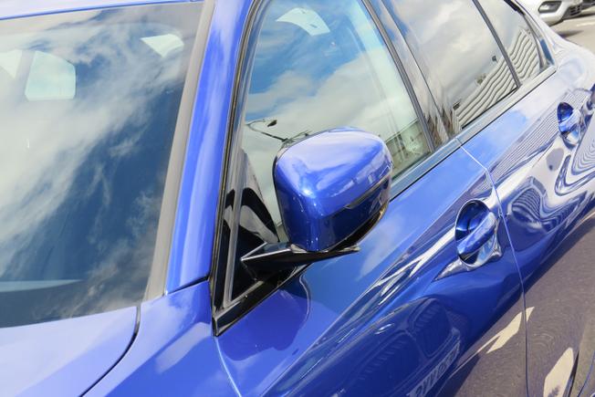 BMW 3 Series Photo 9
