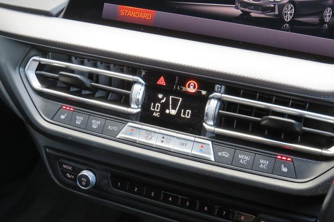 BMW 1 Series Photo 22