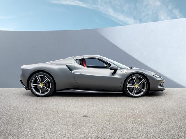 FERRARI 296gts Photo 11