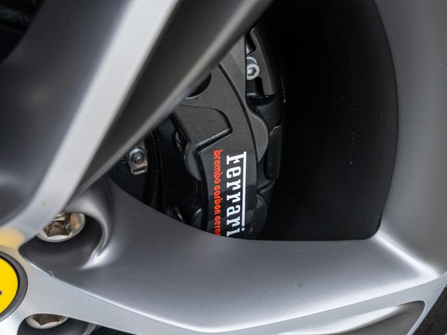 FERRARI 296gts Photo 41
