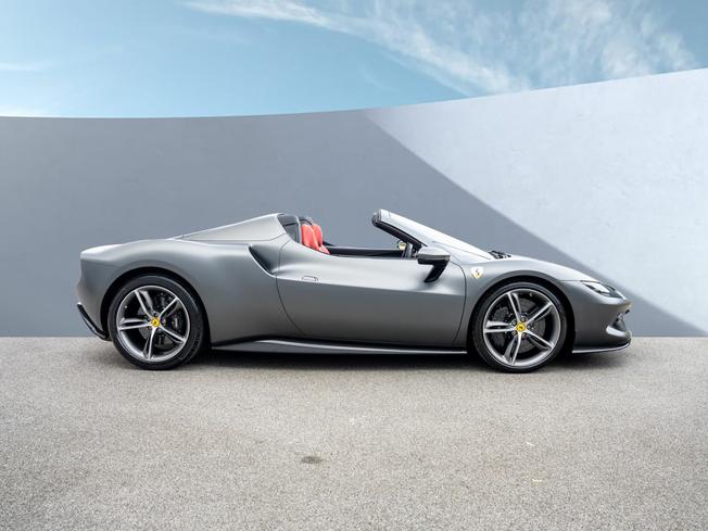 FERRARI 296gts Photo 5