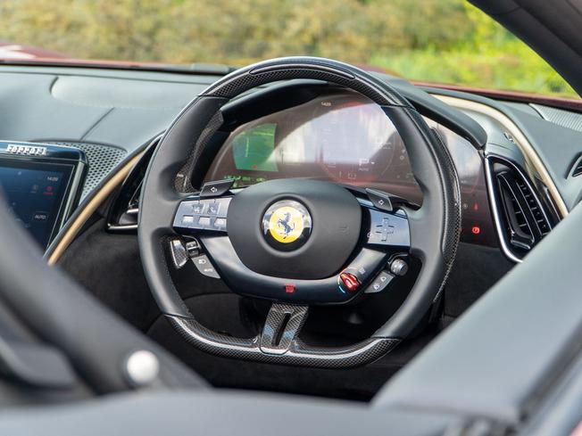 FERRARI Roma Spider Photo 19