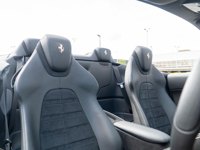 FERRARI Roma Spider Photo 23