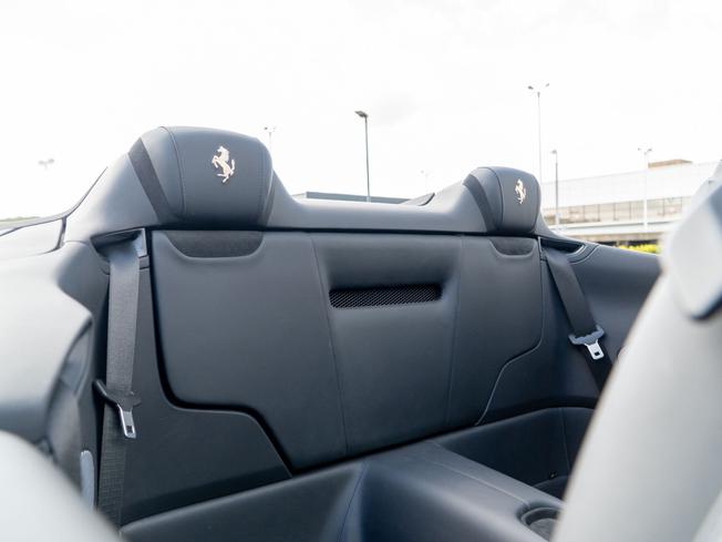 FERRARI Roma Spider Photo 26