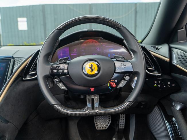 FERRARI Roma Spider Photo 27