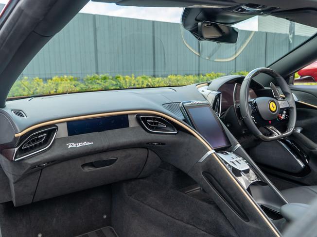 FERRARI Roma Spider Photo 29