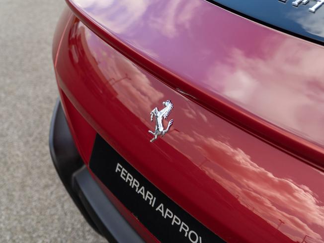 FERRARI Roma Spider Photo 33
