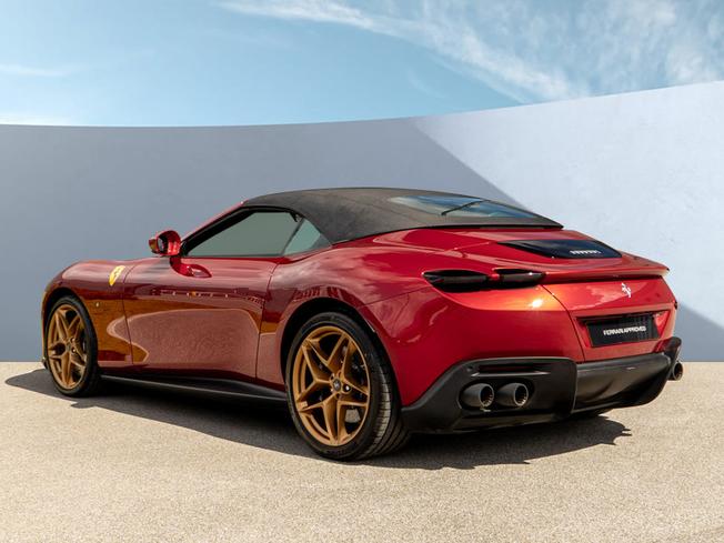FERRARI Roma Spider Photo 4