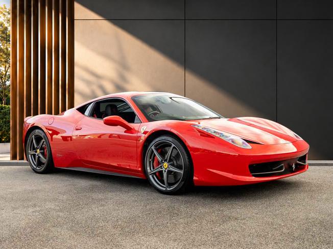 FERRARI 458 Photo 1