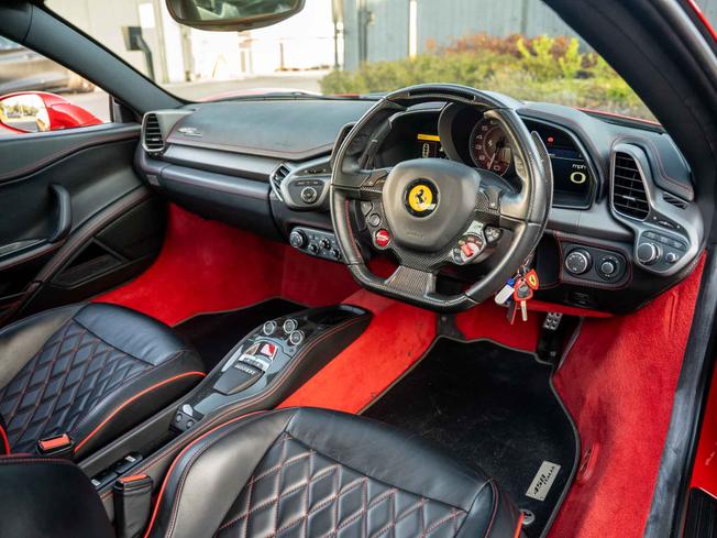 FERRARI 458 Photo 17