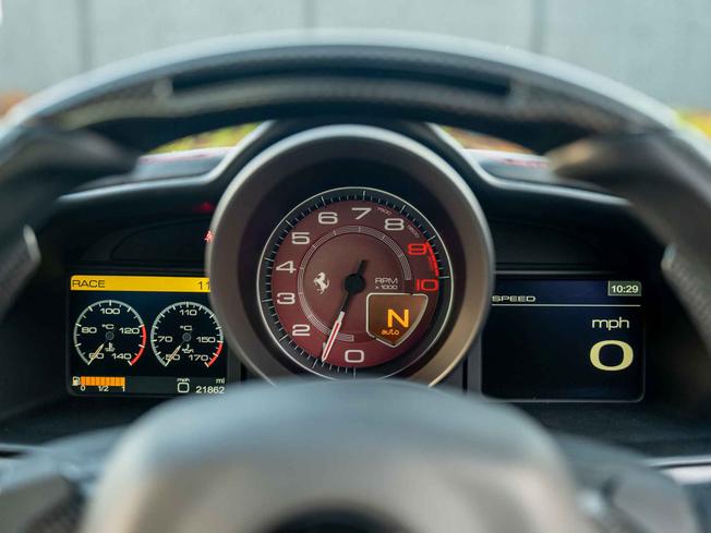 FERRARI 458 Photo 9