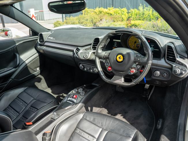 FERRARI 458 Photo 17