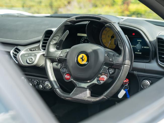 FERRARI 458 Photo 18