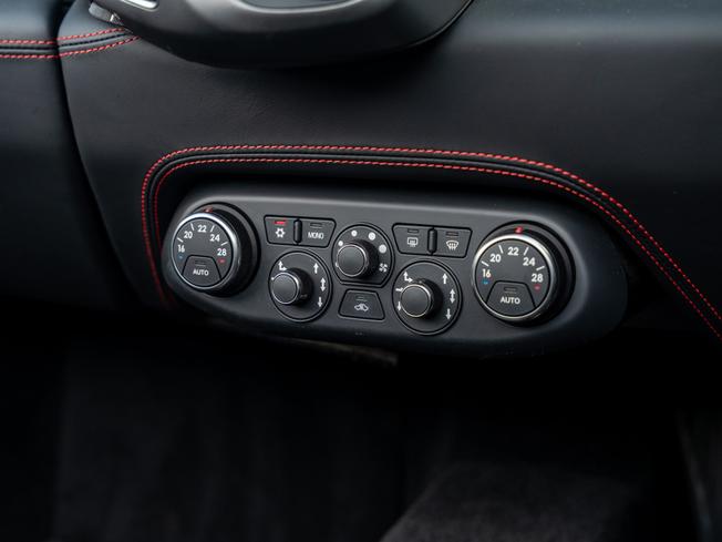 FERRARI 458 Spider Photo 14