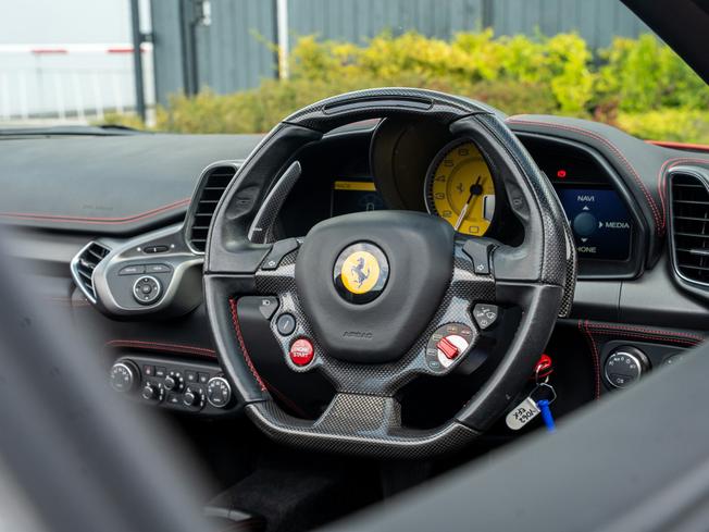 FERRARI 458 Spider Photo 25