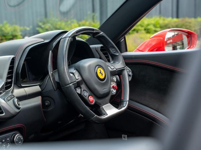 FERRARI 458 Spider Photo 26