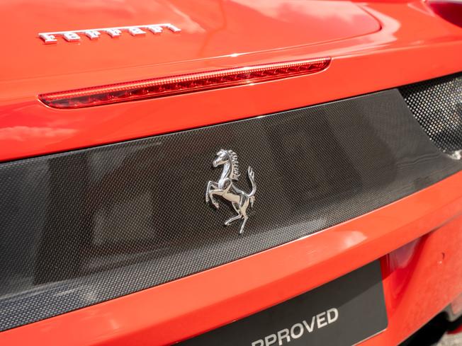 FERRARI 458 Spider Photo 38