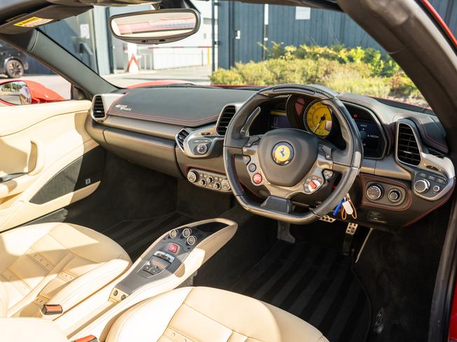 FERRARI 458 Spider Photo 20