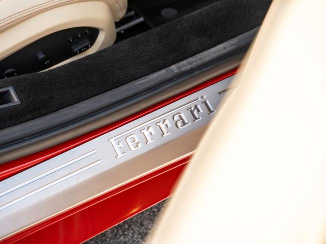 FERRARI 458 Spider Photo 23