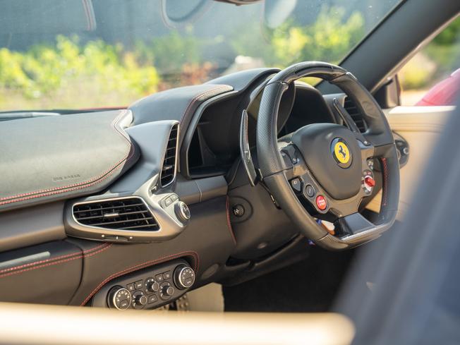 FERRARI 458 Spider Photo 27