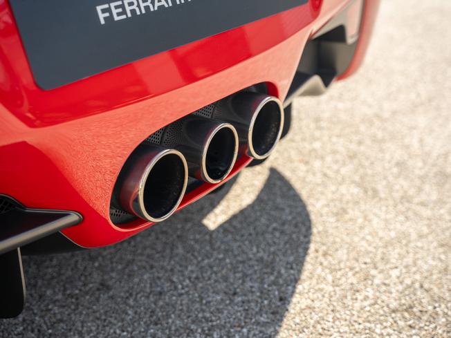 FERRARI 458 Spider Photo 34