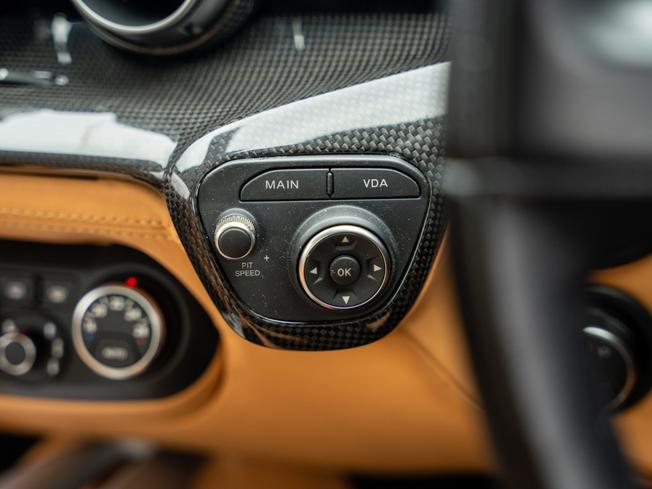 FERRARI F12 Berlinetta Photo 12