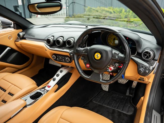 FERRARI F12 Berlinetta Photo 15