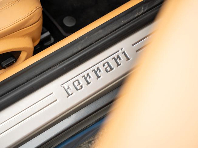 FERRARI F12 Berlinetta Photo 18