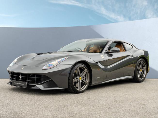 FERRARI F12 Berlinetta Photo 2