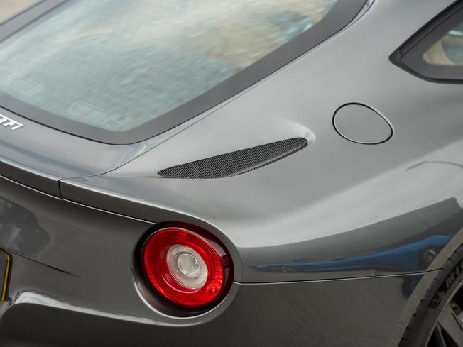 FERRARI F12 Berlinetta Photo 32