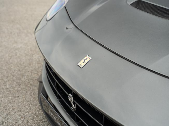 FERRARI F12 Berlinetta Photo 37