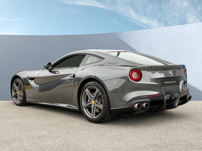 FERRARI F12 Berlinetta Photo 4