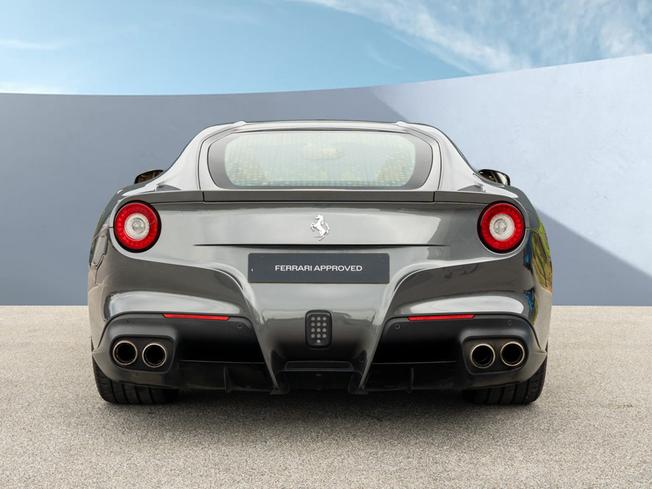 FERRARI F12 Berlinetta Photo 8