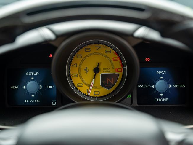 FERRARI F12 Berlinetta Photo 9