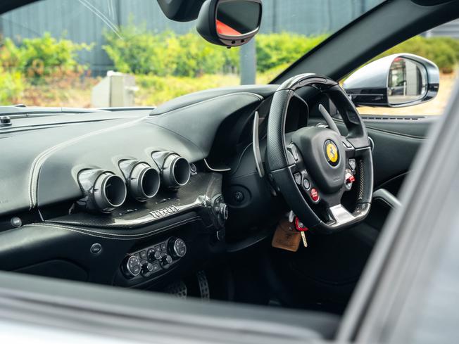 Ferrari F12 Berlinetta Photo 26