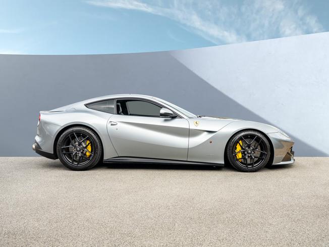 Ferrari F12 Berlinetta Photo 5