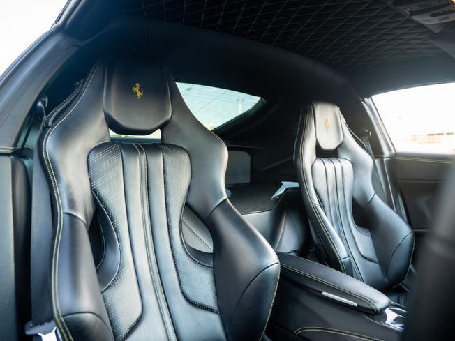 FERRARI F12 Berlinetta Photo 18