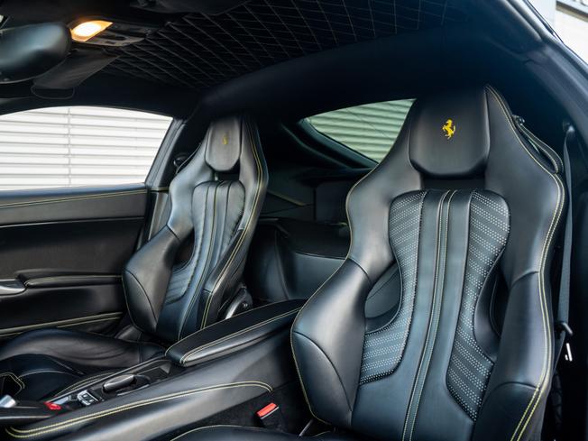 FERRARI F12 Berlinetta Photo 29