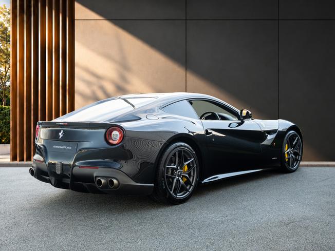 FERRARI F12 Berlinetta Photo 3