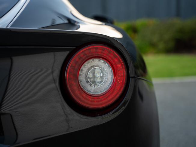 FERRARI F12 Berlinetta Photo 32