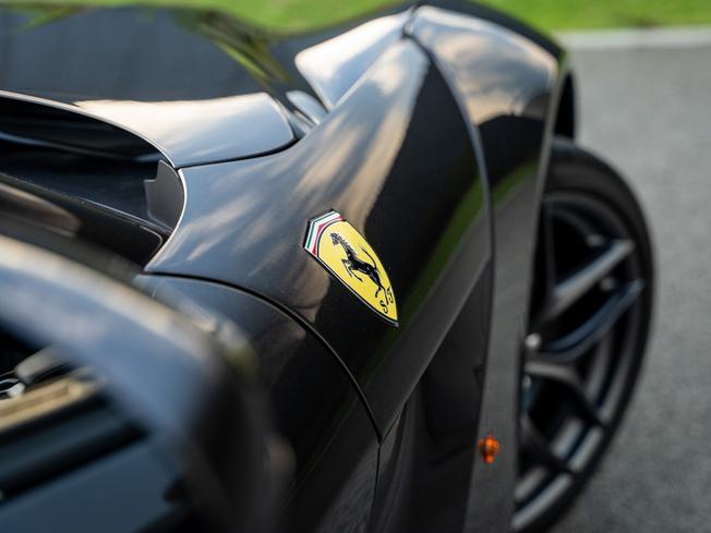 FERRARI F12 Berlinetta Photo 39