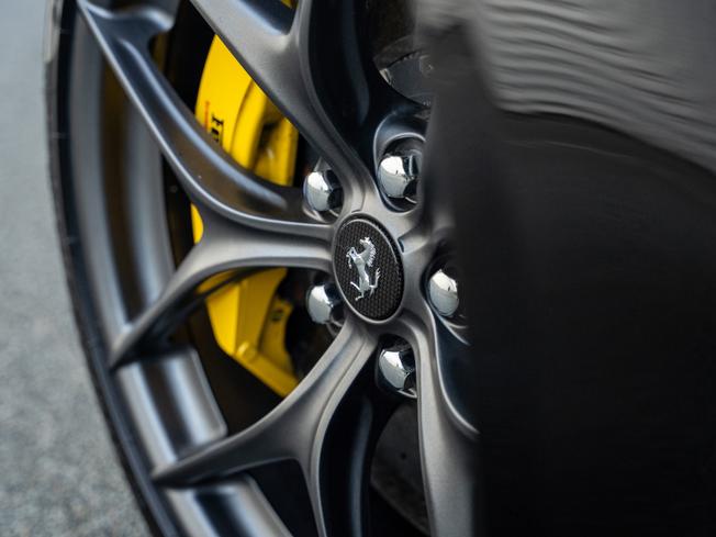 FERRARI F12 Berlinetta Photo 41