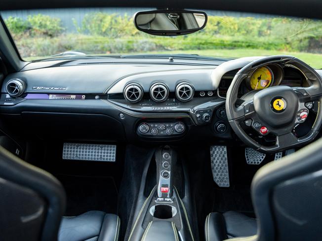FERRARI F12 Berlinetta Photo 43