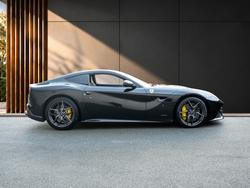 FERRARI F12 Berlinetta Photo 5