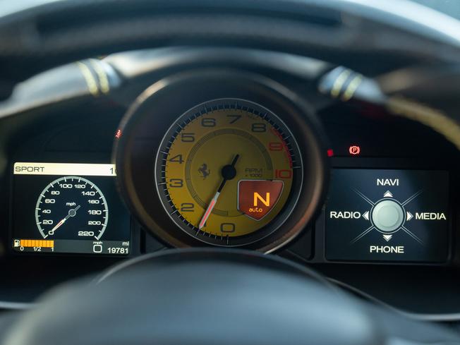 FERRARI F12 Berlinetta Photo 9