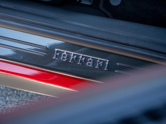 FERRARI F12 Berlinetta Photo 18