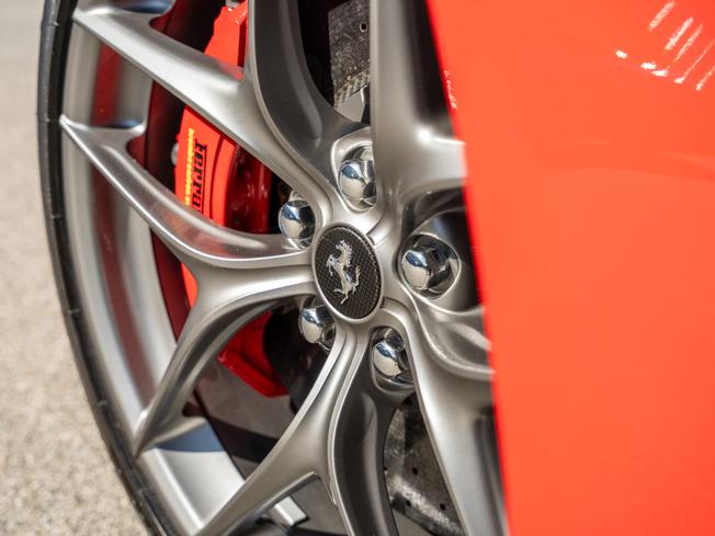 FERRARI F12 Berlinetta Photo 33