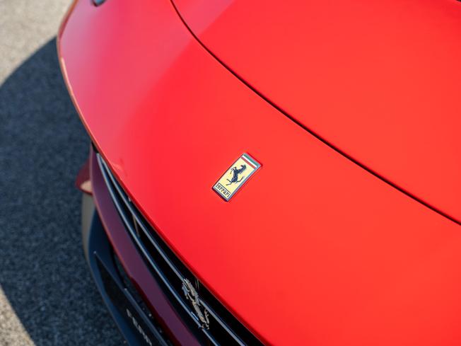 FERRARI F12 Berlinetta Photo 39