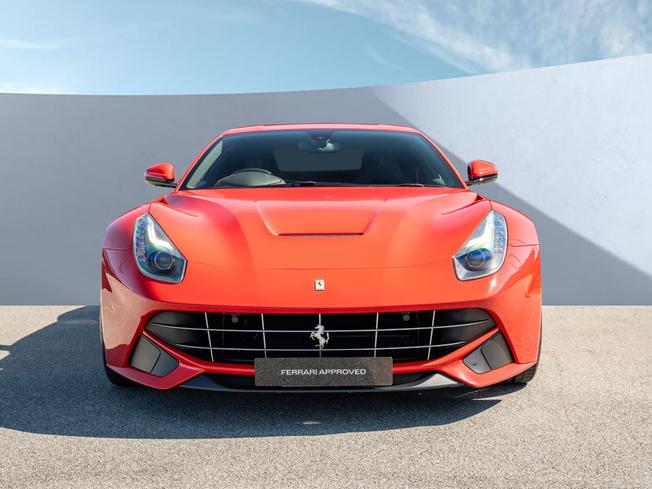 FERRARI F12 Berlinetta Photo 7