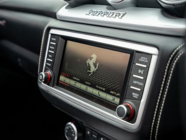 FERRARI California Photo 12